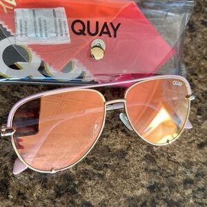 Quay Aviator Sunglasses With Clear Case With Cleaning Cloth